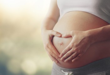 живот у беременной